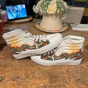 New in box vans sk8-hi bolt size (big reveal)